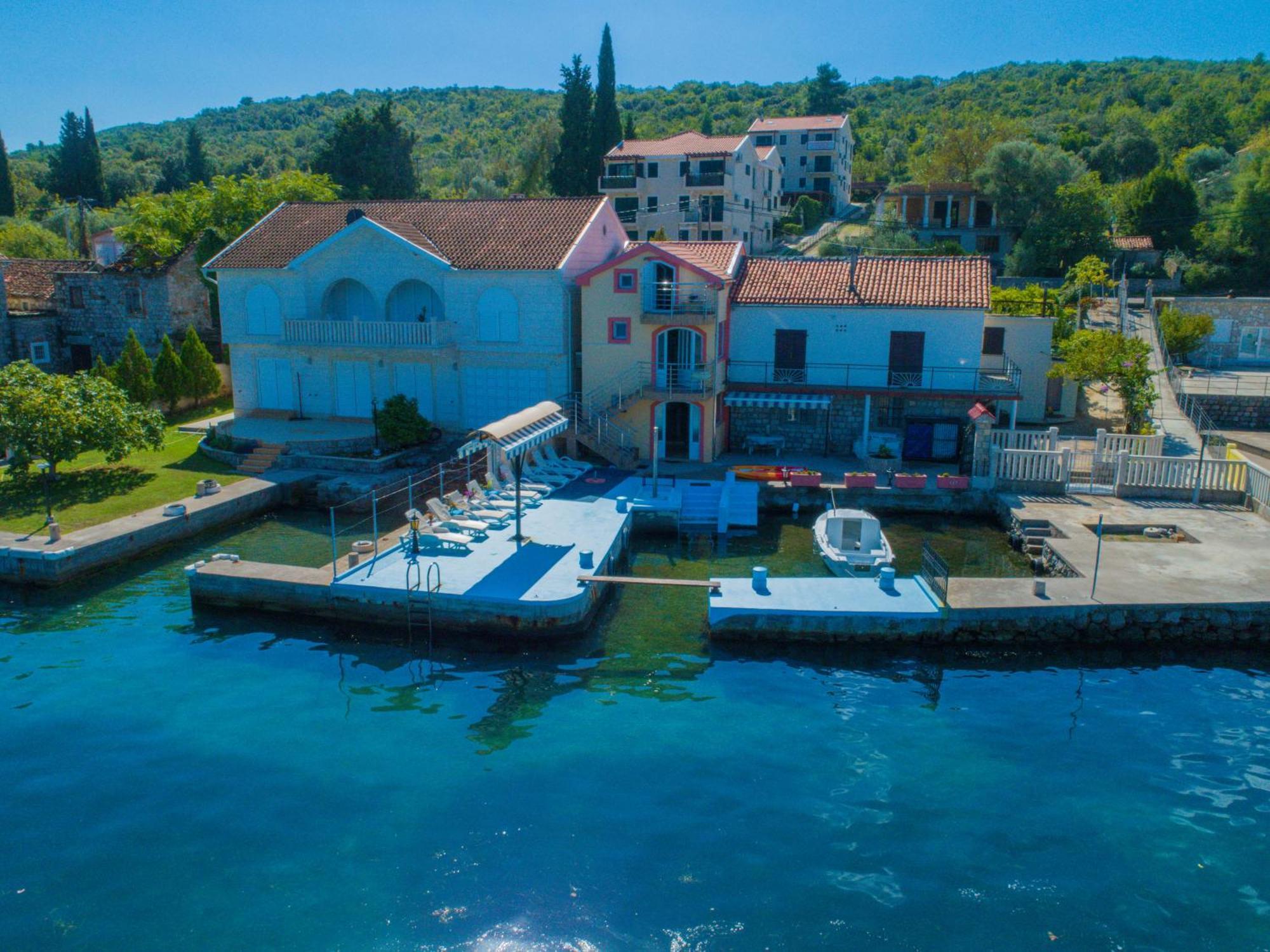 Porto Del Sole Apartments Tivat Eksteriør bilde