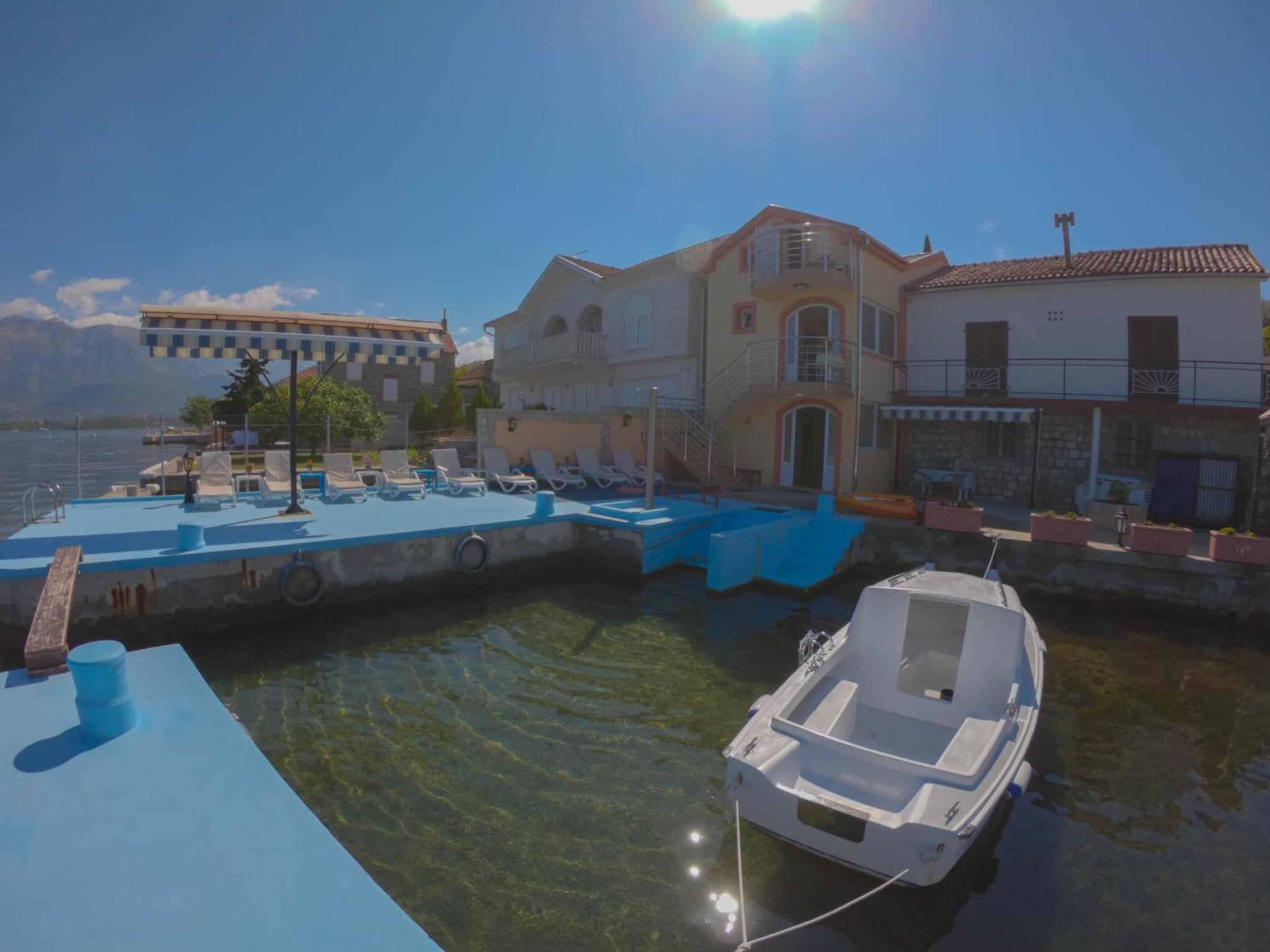 Porto Del Sole Apartments Tivat Eksteriør bilde
